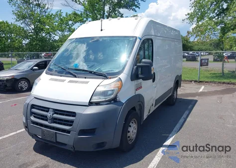 2014 Ram Promaster 1500 z USA, uszkodzony, nr VIN 3C6TRVBG1EE121443
